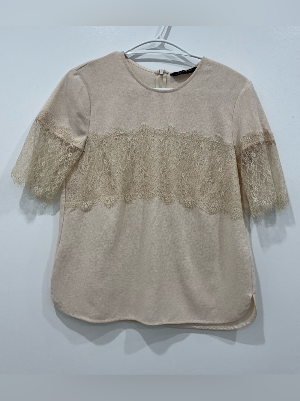 Zara Woman Cream Lace Trim Blouse | Short Sleeve Textured Top | Size S